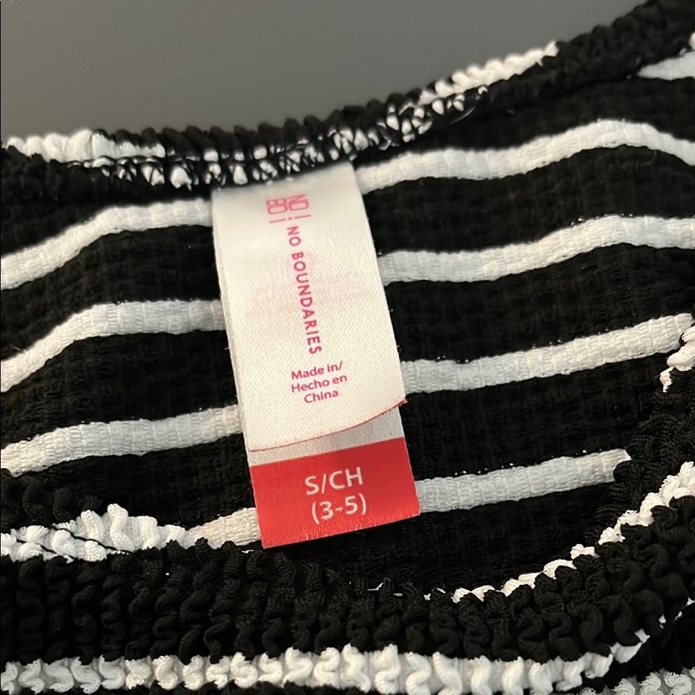 Striped Black and White 2pc Swimsuit - Picture 4 of 4